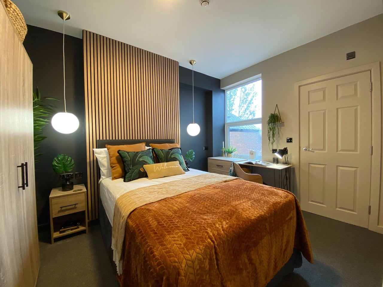Room Mount Carmel Street in Derby