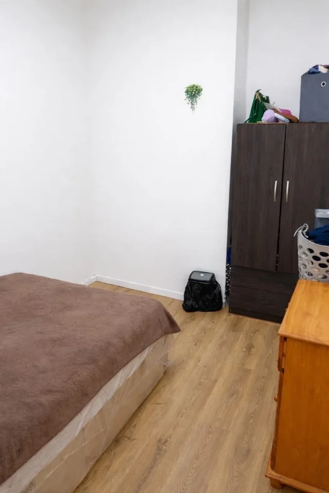 Room Eastern Avenue in Greater London