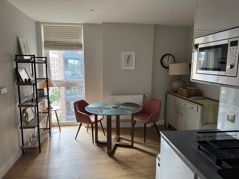 Room Greyhound Parade in Greater London