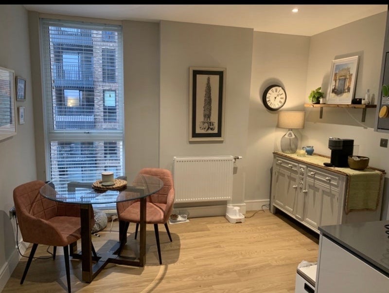 Room Greyhound Parade in Greater London
