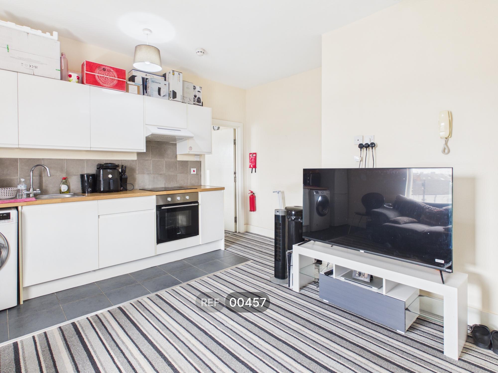 Flat Anlaby Road in Hull