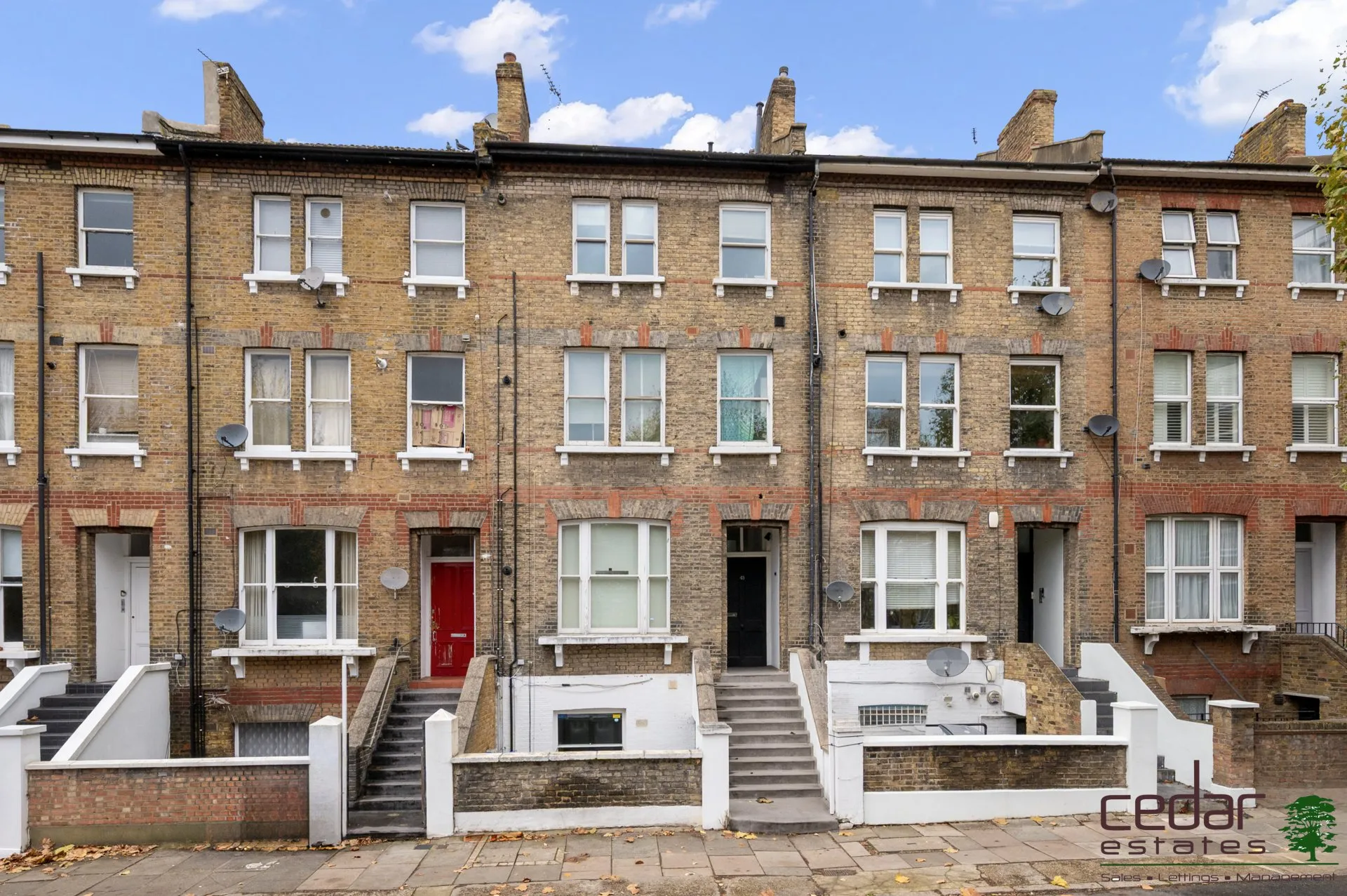 Flat Victoria Road in Greater London