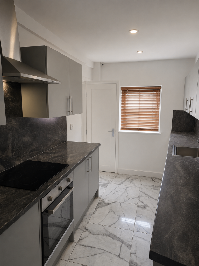 Flat Barnfield Road in Greater London