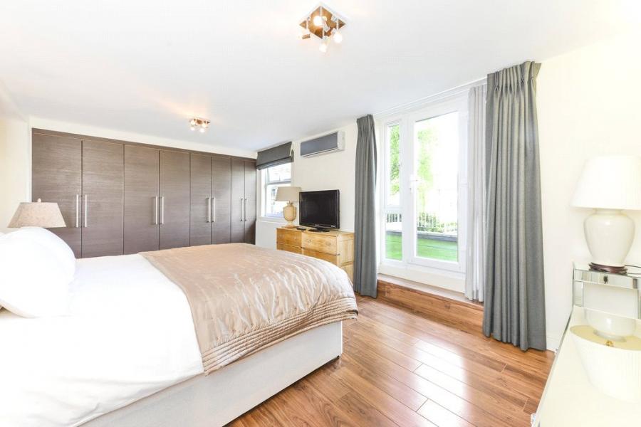 House Boydell Court in Greater London