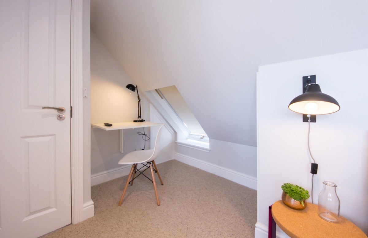 Room Holybrook Road in Reading