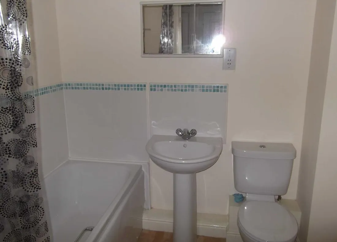 Flat Edith Mills Close in Neath