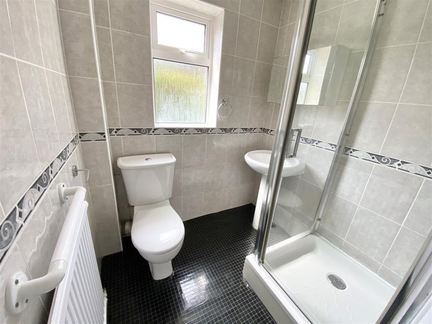 Flat Station Close in Welwyn Hatfield