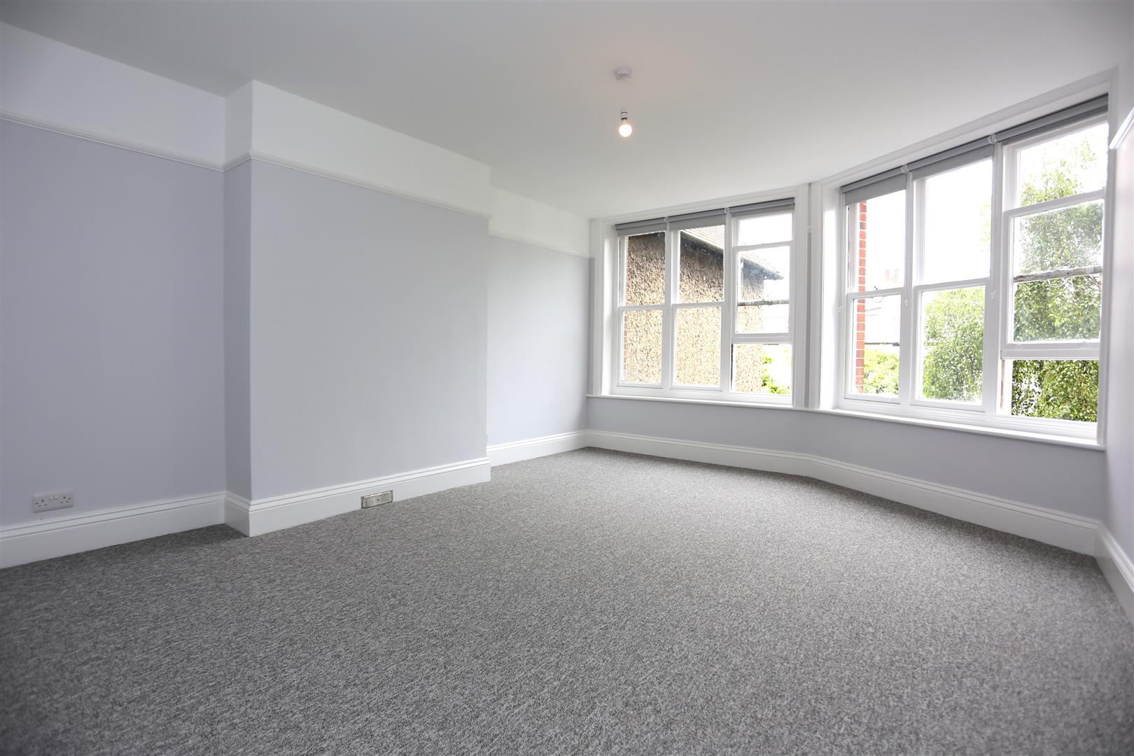 Flat Clifton Road in Brighton