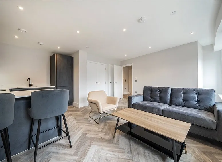 Flat Cockfosters Road in Greater London
