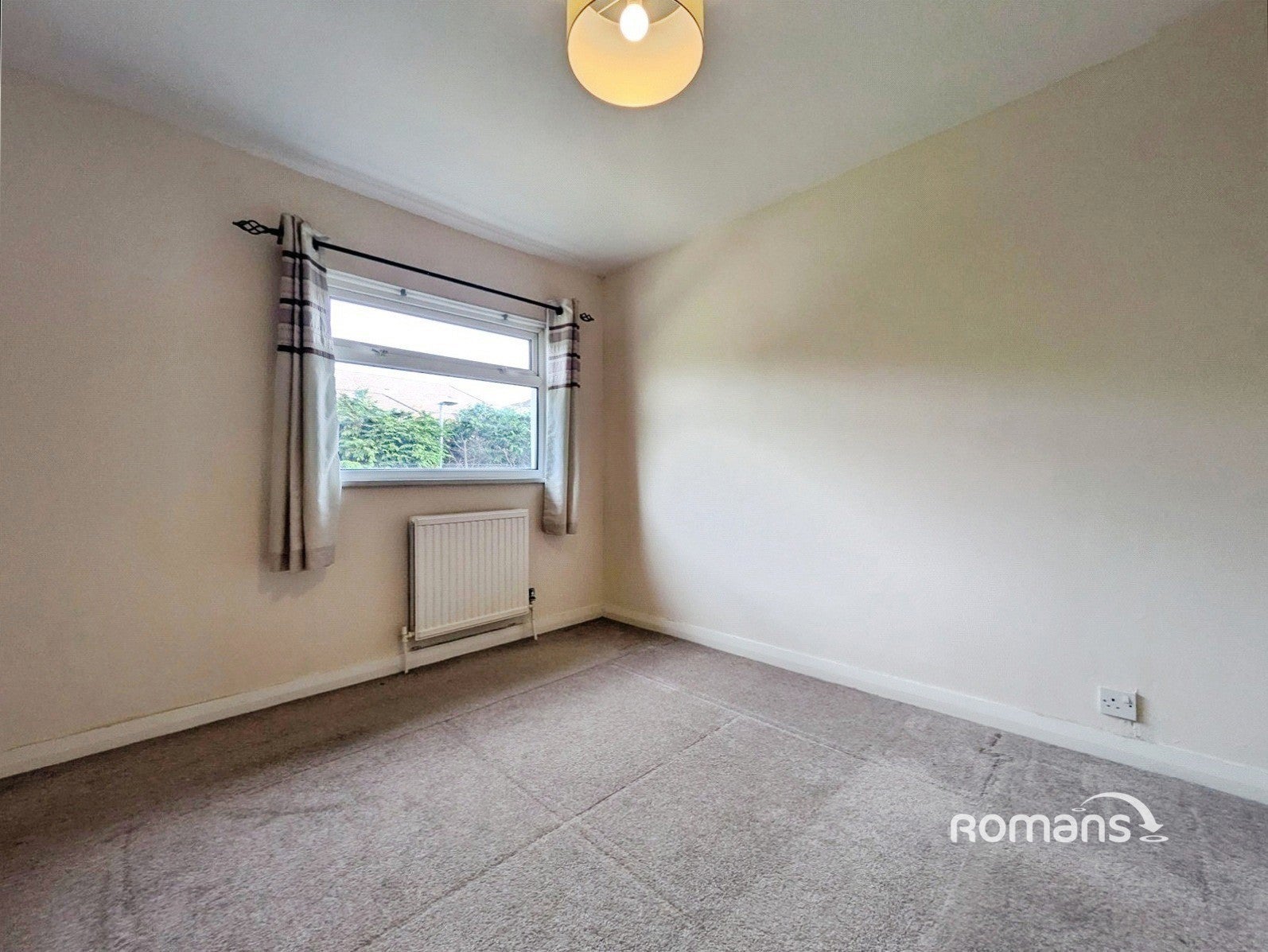House Shelgate Walk in Woodley