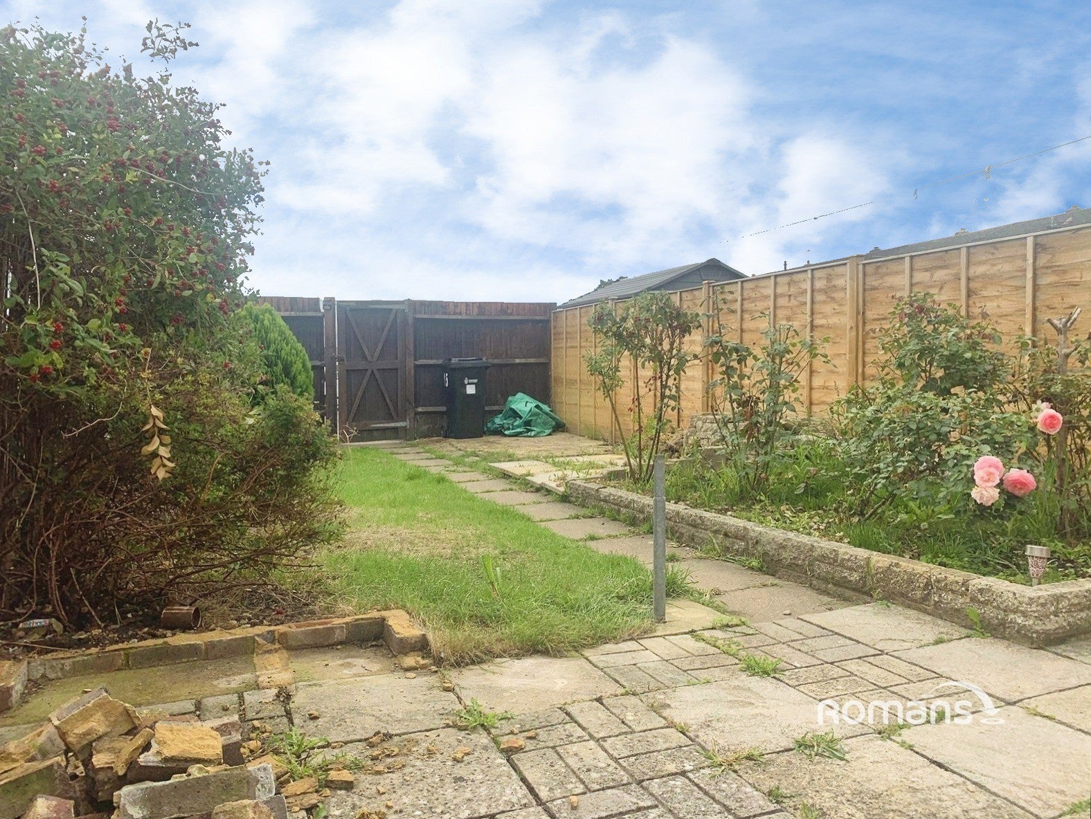 House Shelgate Walk in Woodley