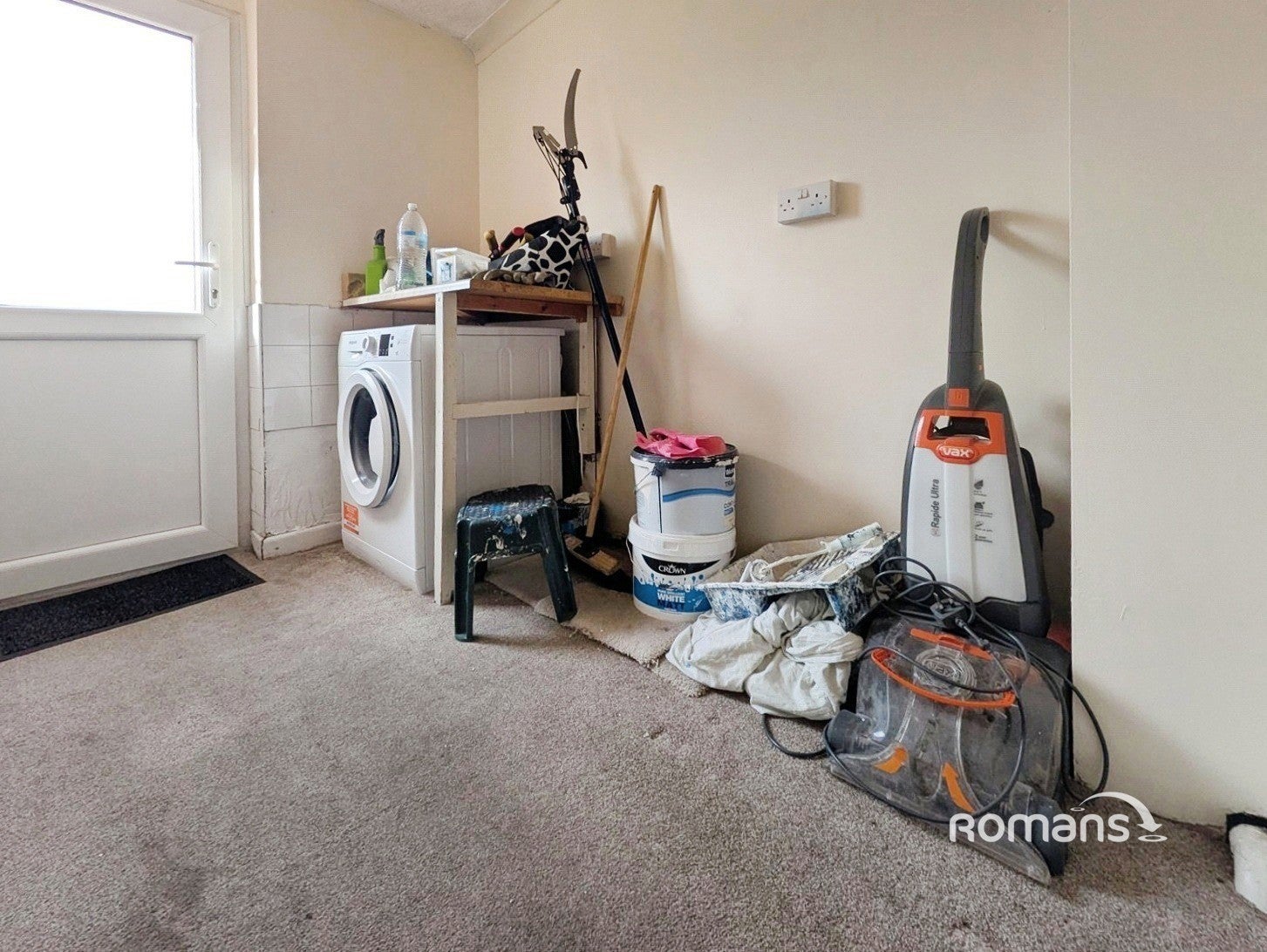 House Shelgate Walk in Woodley