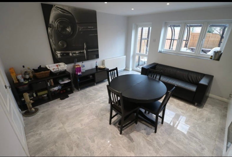 Room Maryland Road in Greater London
