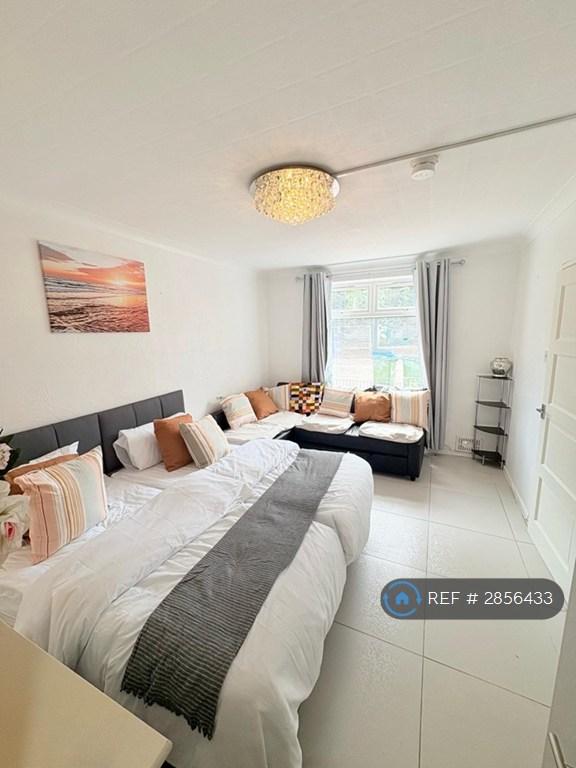 House Ampleforth Road in Greater London