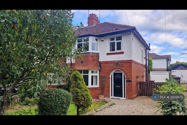 House Lynton Avenue in Leeds