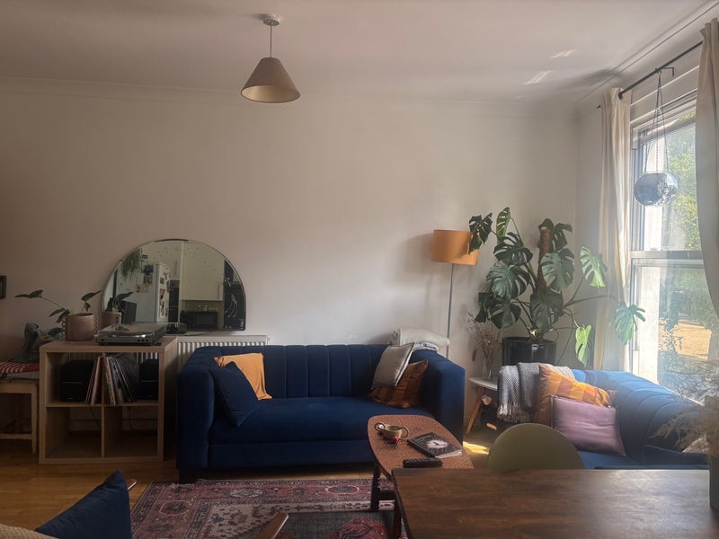 Room Newington Green Road in Greater London