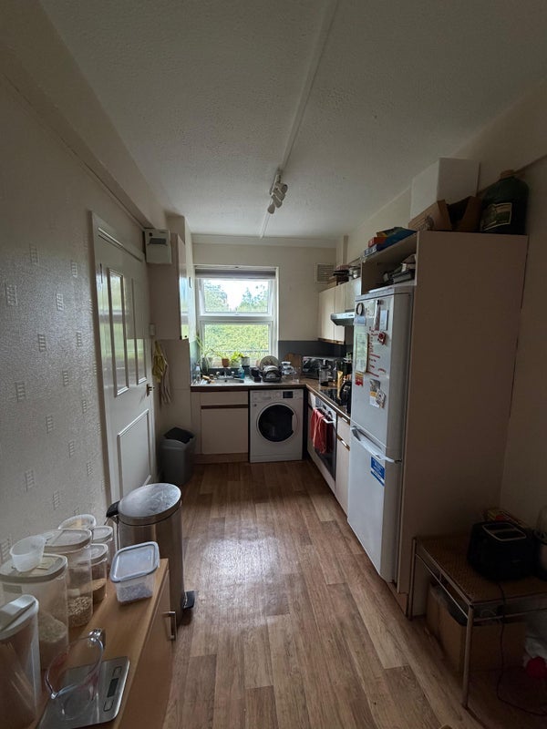 Room Milk Yard in Greater London