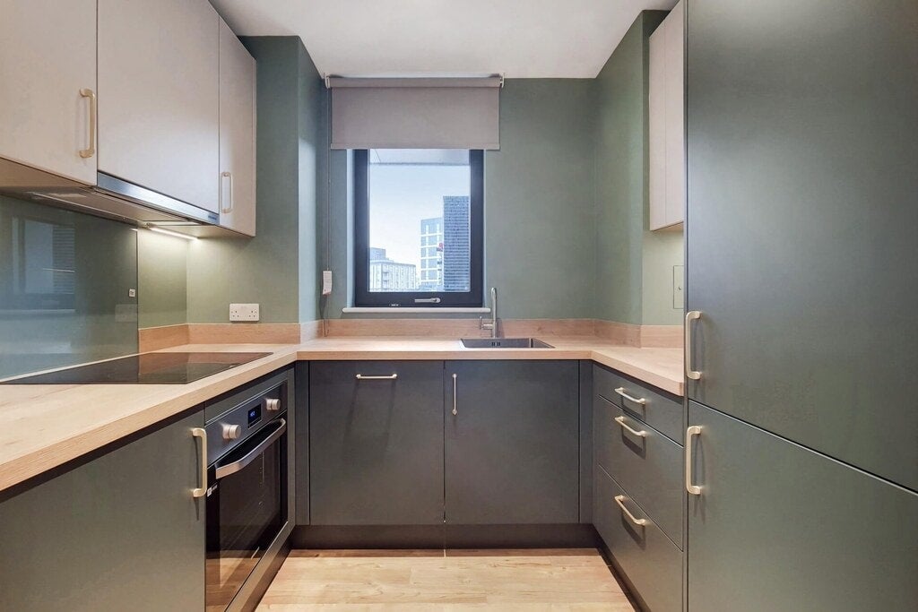 Flat First Way in Greater London