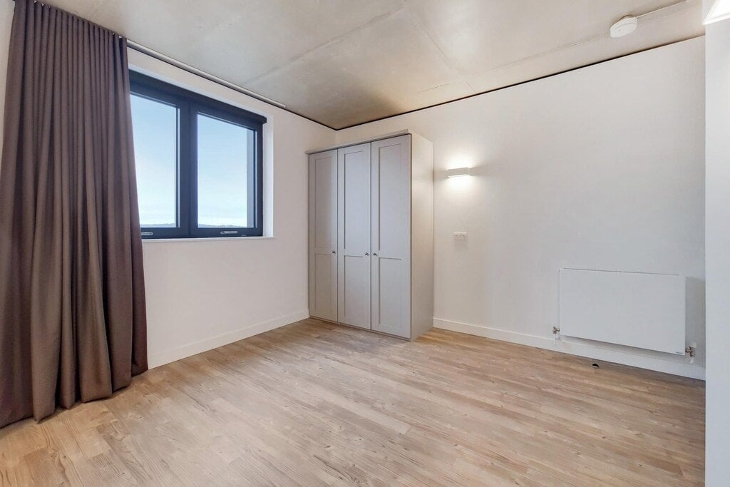 Flat First Way in Greater London