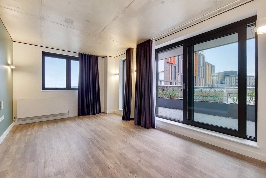 Flat First Way in Greater London