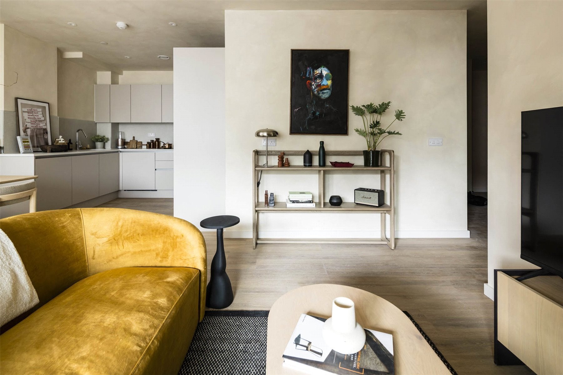 Flat Clayton Road in Greater London