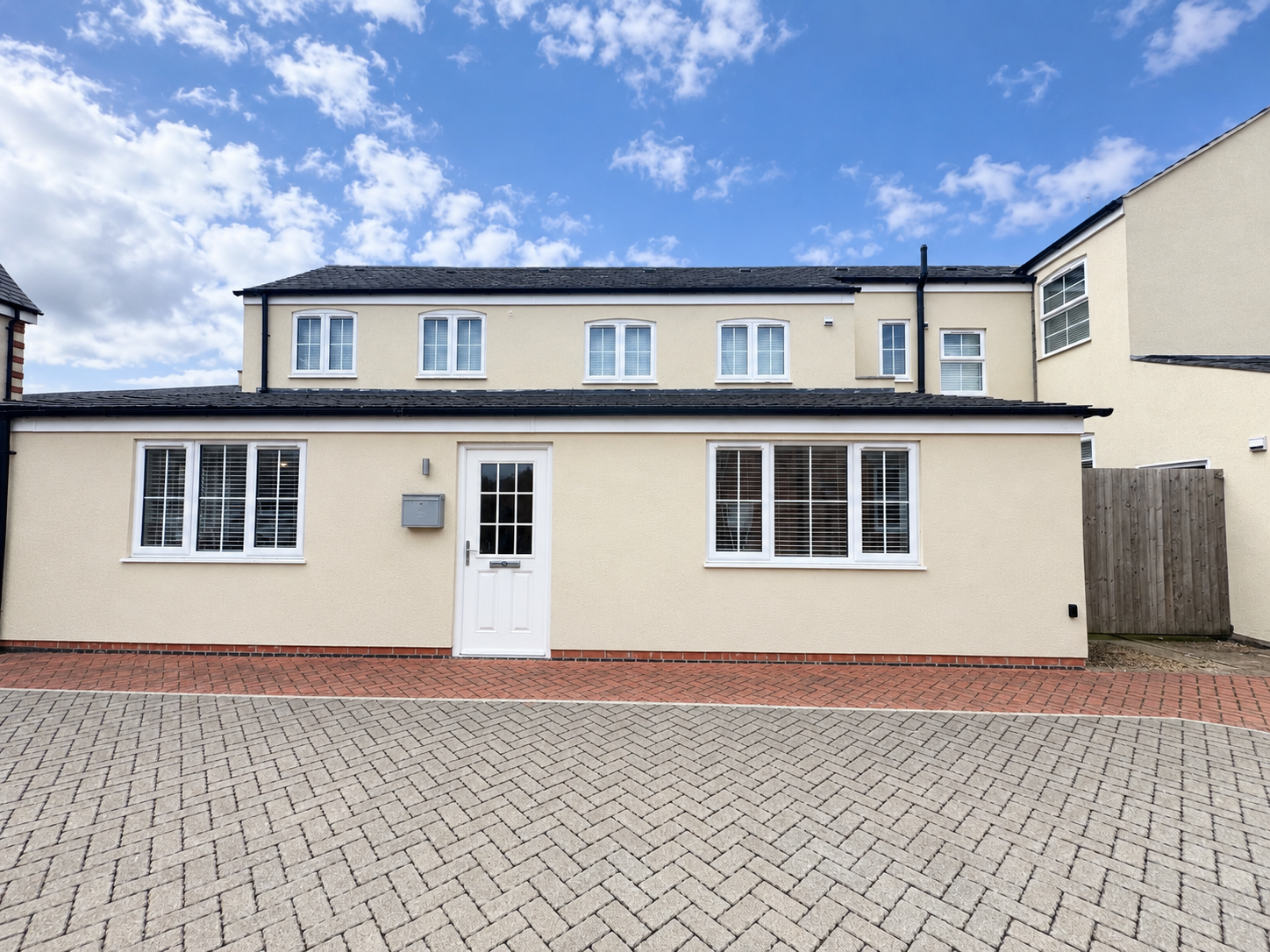 House Temple Street in Rugby