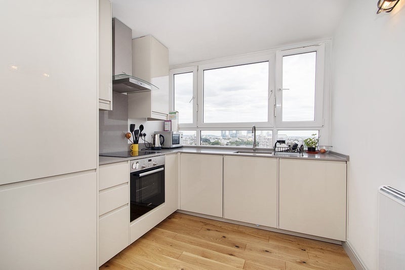 Room Roman Road in Greater London