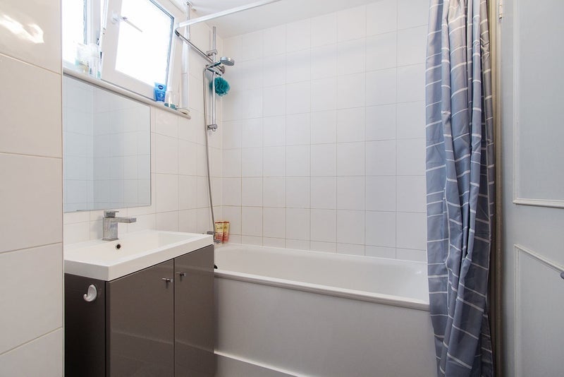 Room Roman Road in Greater London