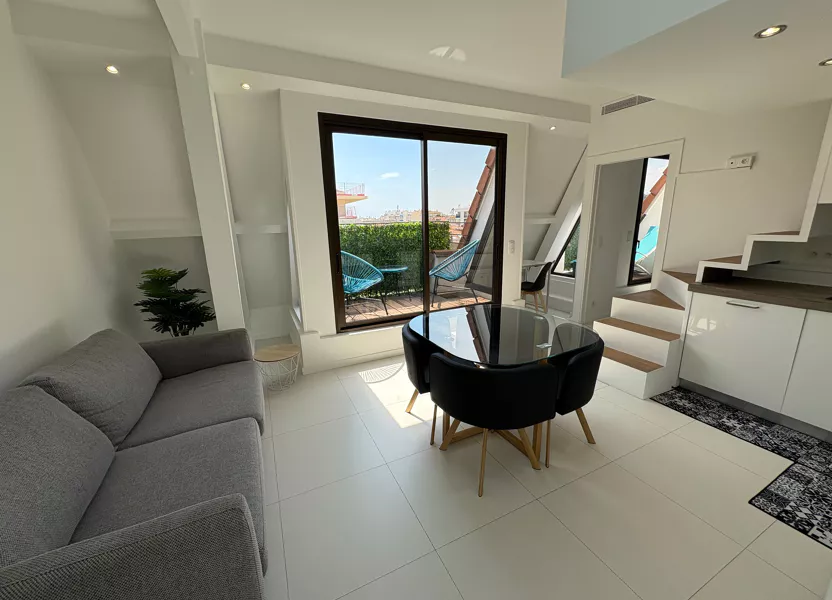 Flat Boulevard Carabacel in Nice