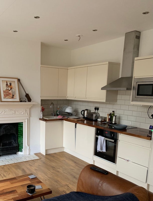 Flat Eglinton Road in Greater London