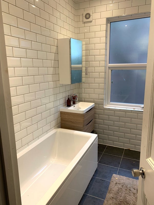 Flat Eglinton Road in Greater London