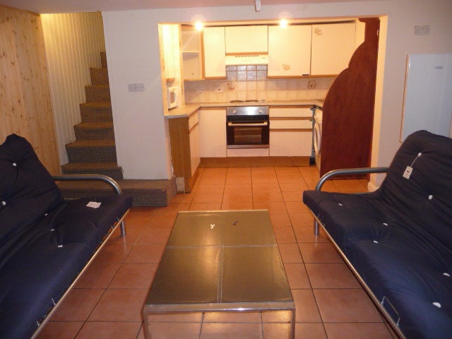 Flat Brudenell Street in Leeds