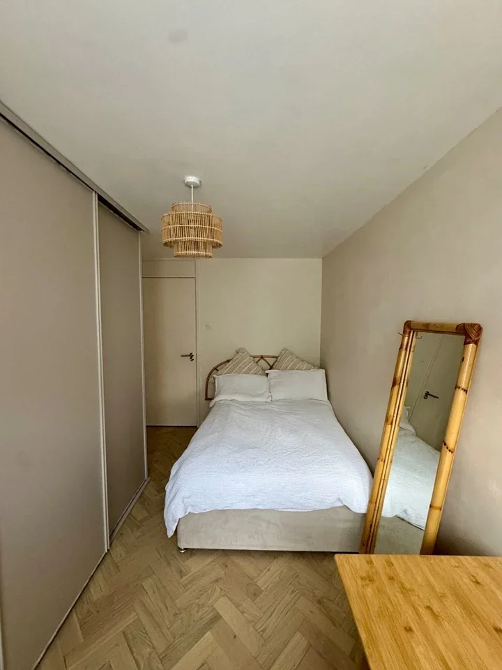 Room Great Western Road in City of Westminster