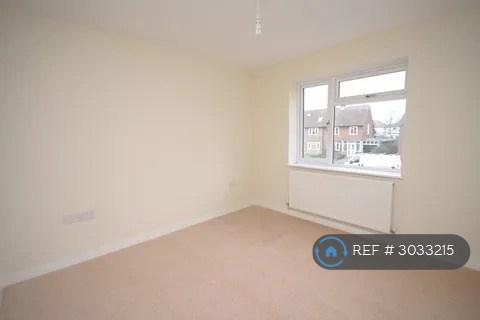 House Redlees Close in Greater London