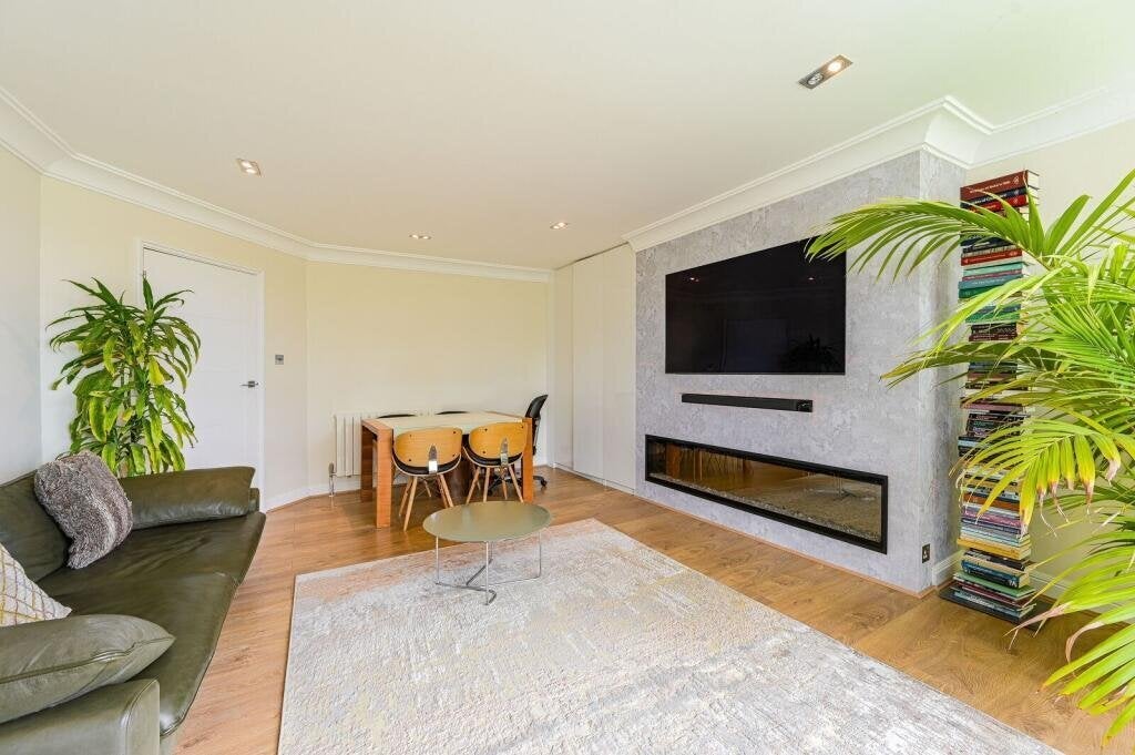 Flat The Paragon in Greater London