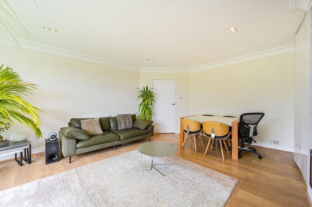 Flat The Paragon in Greater London