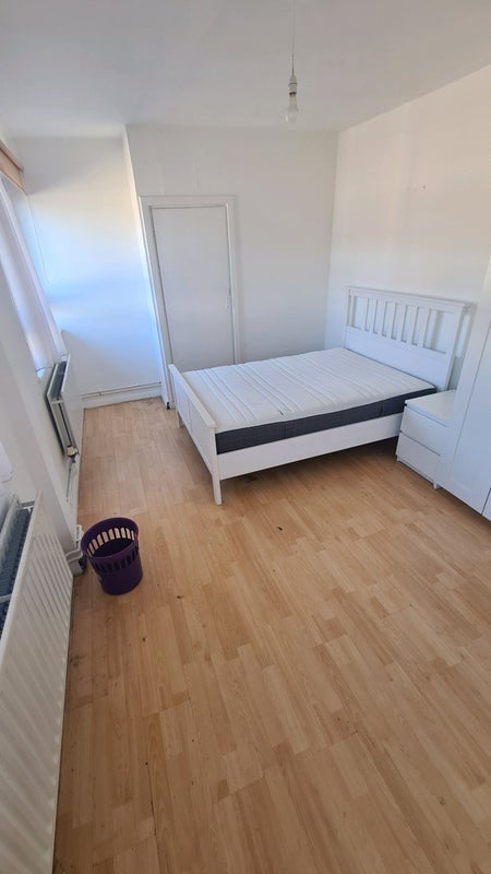 Room Grange Walk in Greater London