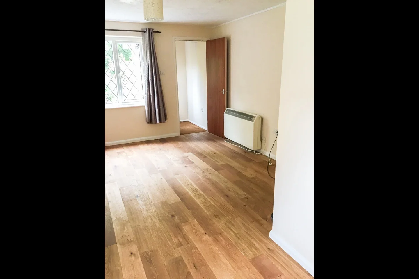 Flat Simmonds Close in Binfield