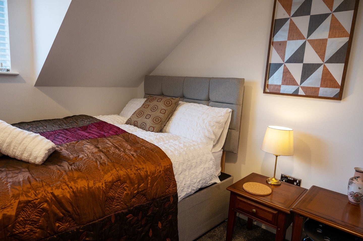 Room Elderdale Road in Liverpool