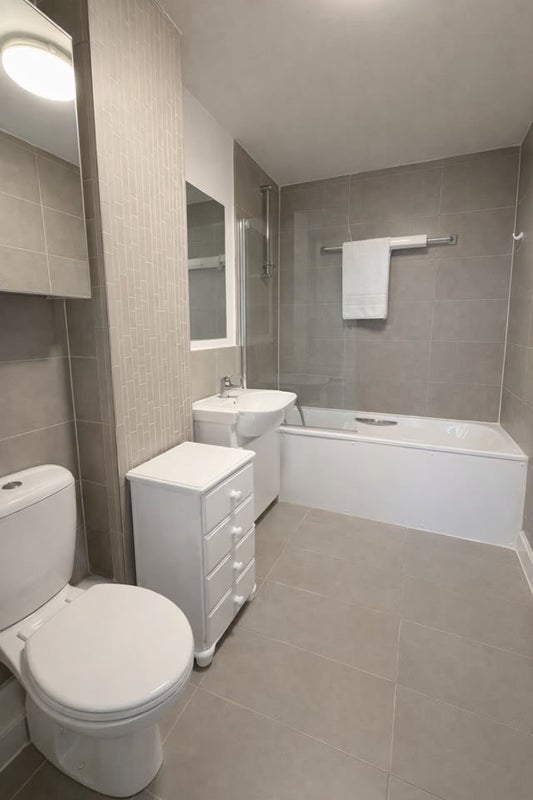 Room Goodchild Road in Greater London