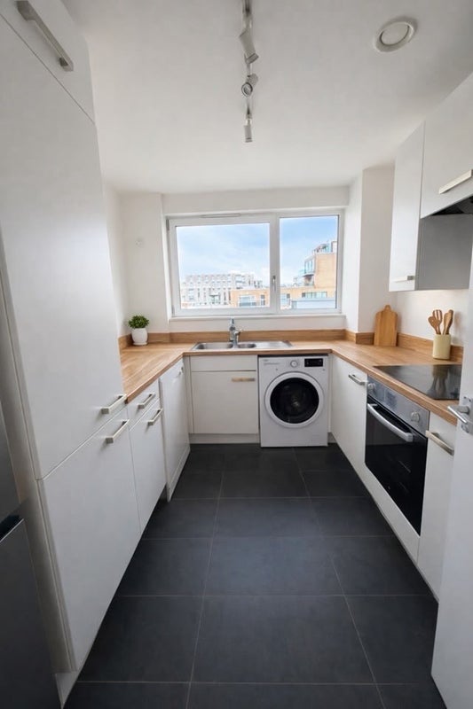 Room Goodchild Road in Greater London