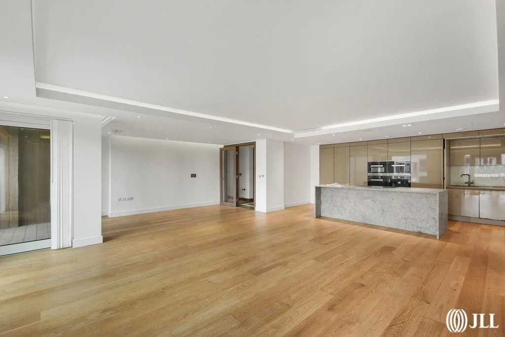 Flat Park Street in Greater London