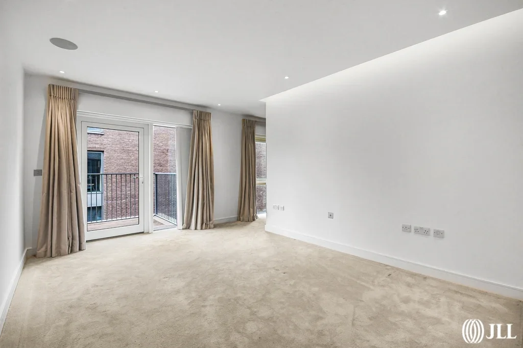 Flat Park Street in Greater London