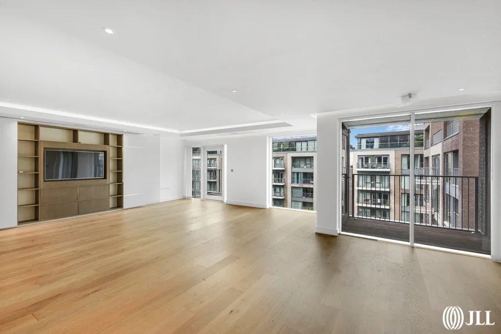 Flat Park Street in Greater London