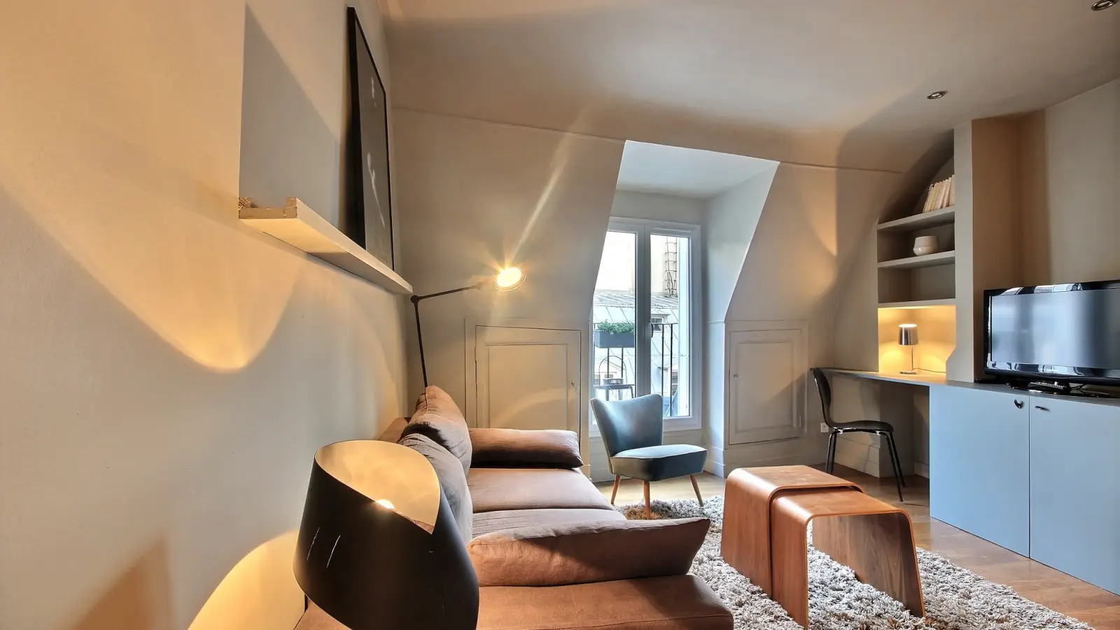 Flat Rue de l'École de Médecine in Paris