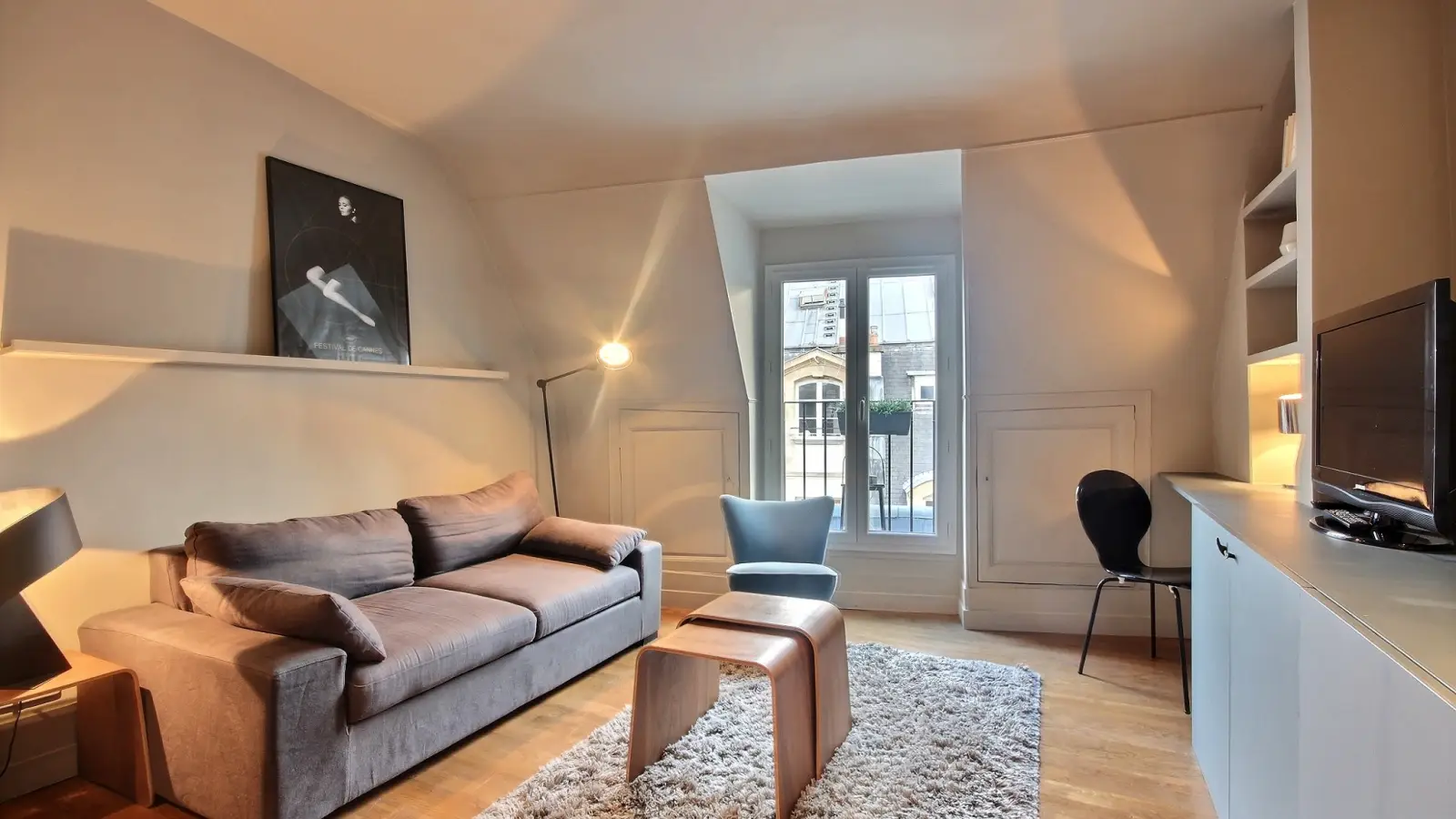 Flat Rue de l'École de Médecine in Paris