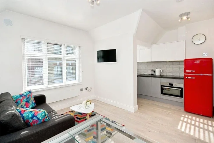 Flat Greek Street in City of Westminster