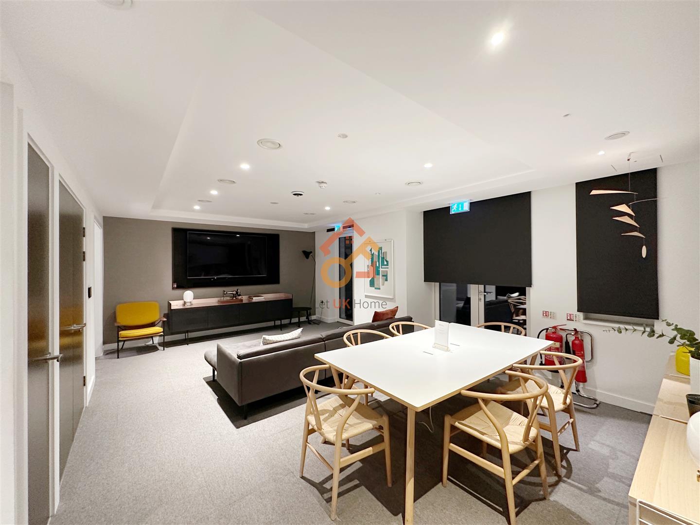 Flat Hewson Way in Edinburgh