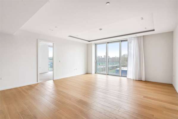 Flat West Road in Greater London