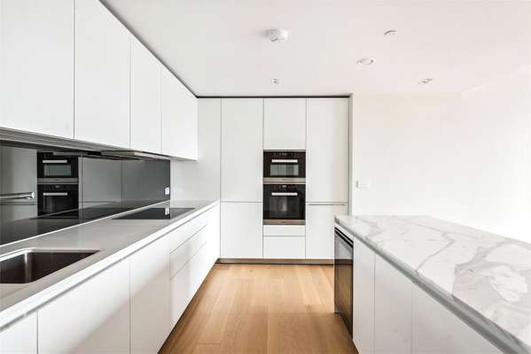 Flat West Road in Greater London